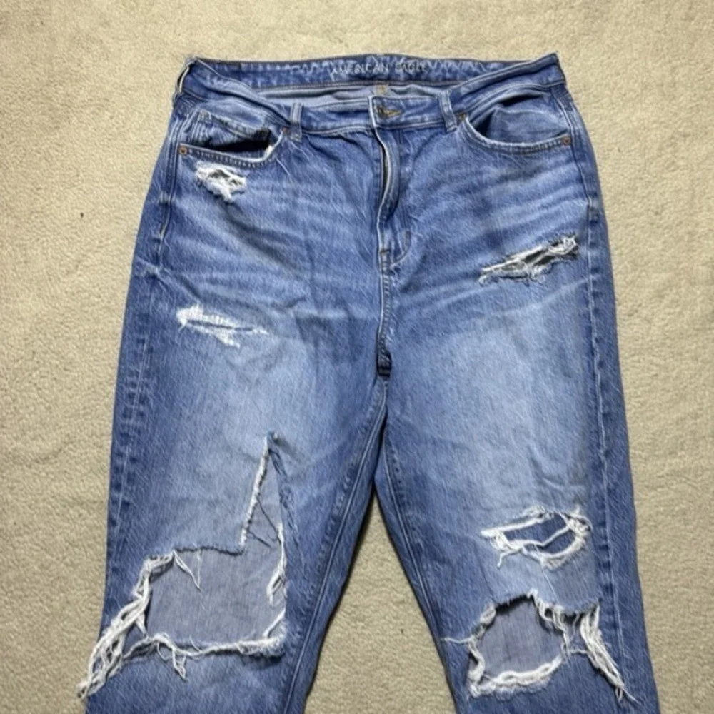 American Eagle Jeans Womens 14 Mom Jean Distressed Light Wash‎ Cotton Meas 32x27